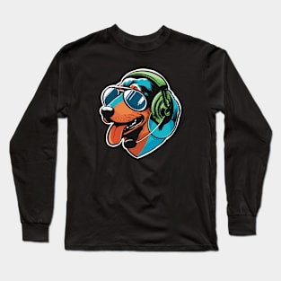 Fun Dachshund dog with headphones Long Sleeve T-Shirt